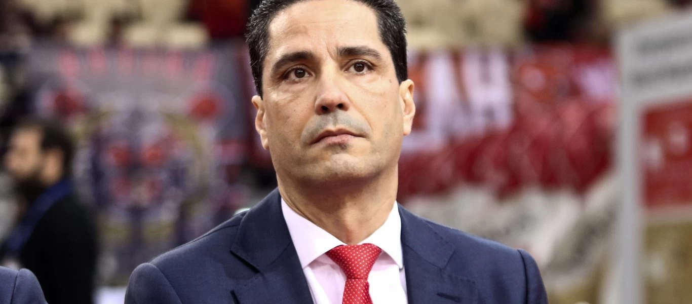 Ολυμπιακός: Βραβεύτηκε και αποθεώθηκε ο Σφαιρόπουλος (φωτό)